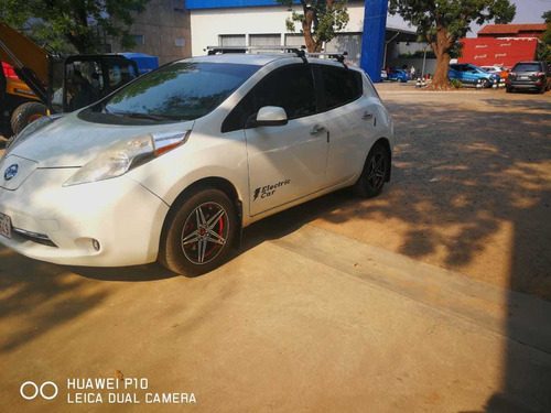 Imagen 3 de 14 de Auto Electrico Nissan Leaf 24kw 2013