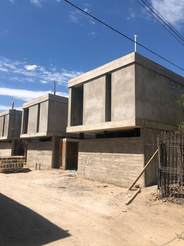 Imagen 11 de 22 de Venta Duplex En Complejo Housing En B° Jardin Claret, Calle De Los Emilianos