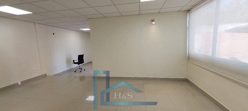 Casa Local Comercial - Arriendo En Las Condes