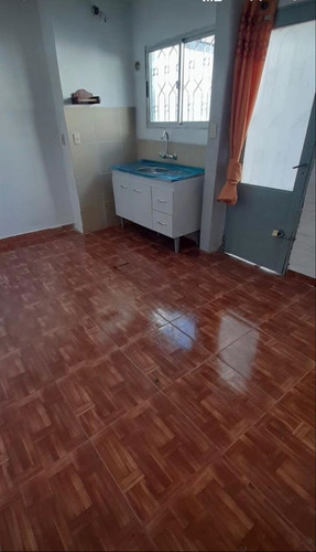 Casa Dos Dormitorios Con Cochera,con Renta, En Belvedere