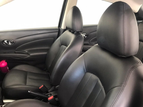 Versa 1.6 Unique