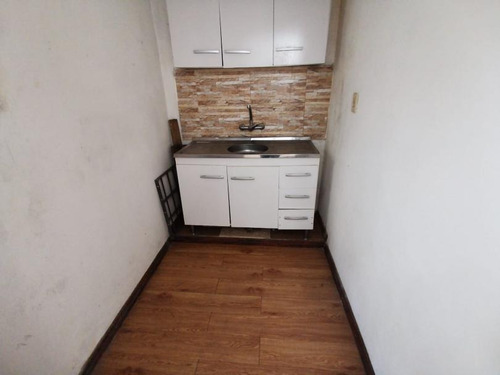 Apartamento A Metros De Agraciada, Paso Molino.