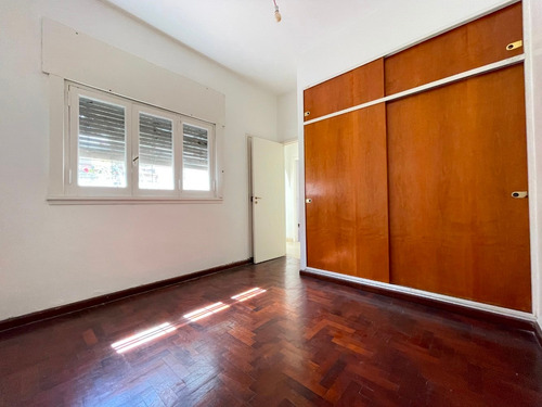 Venta Casa Ph 3 Ambientes Con Fondo Libre Castelar Centro