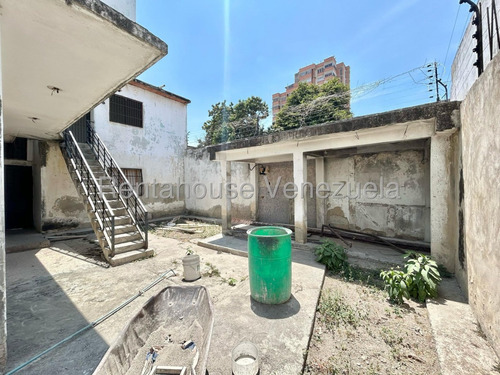 Dalisa Bigott Vende Casa Comercial Cerca De Av. Venezuela, Barquisimeto | 4h/4b | 540 M², Potencial Para Bodegón, Clínica O Colegio | #25-18049