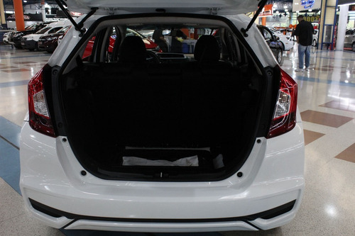 Imagem 3 de 13 de Honda Fit 1.5 Lx 16v 2018
