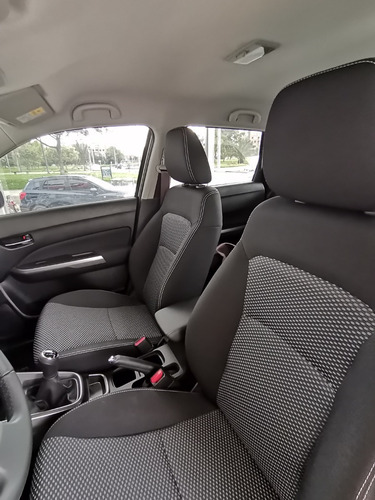 Imagen 9 de 12 de Suzuki Vitara Live 4x2 At My 2022