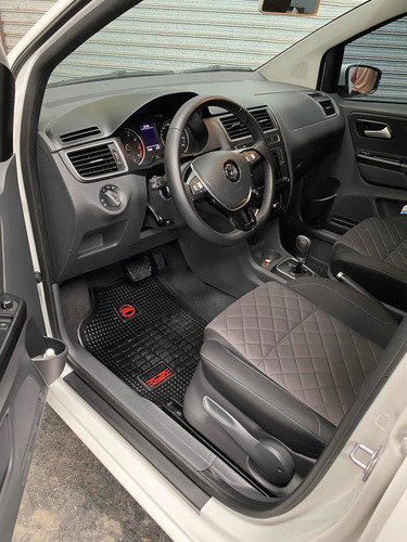 Volkswagen Suran 1.6 Imotion Highline 110cv 2018