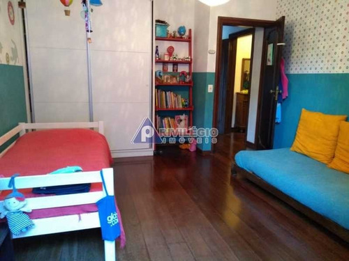 Casa À Venda, 4 Quartos, 2 Suítes, 3 Vagas, Santa Teresa - Rio De Janeiro/rj - 769