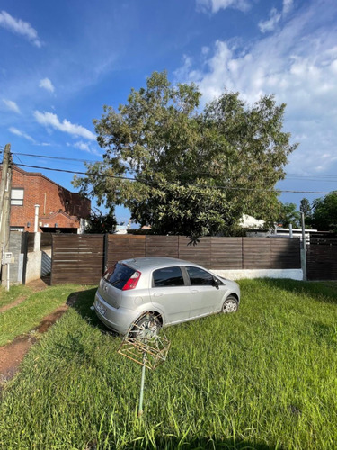 Venta. Oportunidad! A Estrenar! Casa De 2 Dormitorios, Jardín, Cochera Y Parrillero En Medanos De Solymar, Una Cuadra De La Playa. Posible Financiación Directa De Una Parte.