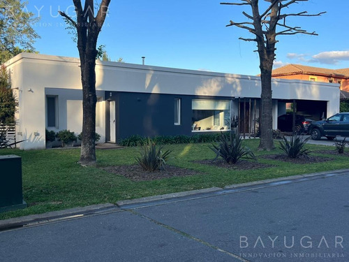 Imagen 2 de 30 de Venta - Exclusiva Casa Estilo Minimalista En La Pradera Ii - Bayugar Negocios Inmobiliarios