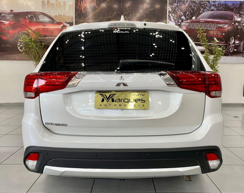 Imagem 8 de 14 de Mitsubishi Outlander 2.0 Comfort Pack 7l Cvt Gasolina Auto