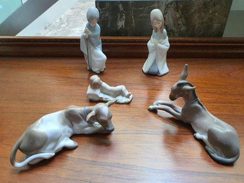 Nacimiento Y Figuras De Lladró Son 11 Figuras En Total (Usado)