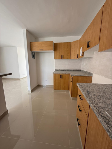 Alquilo Residencial Desiree Iv, Apto. J2 En San Isidro