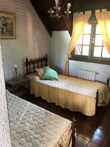 Imagen 17 de 21 de Casa En Venta De 4 Dormitorios C/ Cochera En Centro