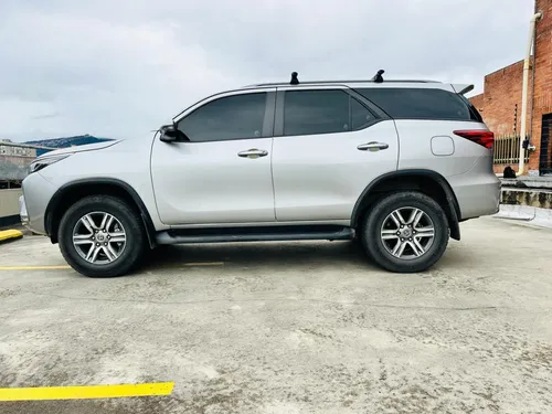 Toyota Fortuner Srv 2.4 Turbo Diesel Automatica 2022
