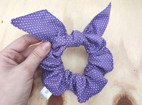 Imagem 4 de 6 de Xuxa Laço De Cabelo Scrunchie Tamanho Adulto Com Nó Scrunch