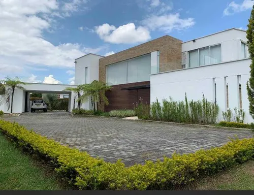 Casa En Venta En Llanogrande. Cod V12709