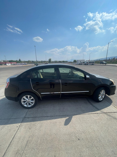 Nissan Sentra 2.0 Custom Cvt