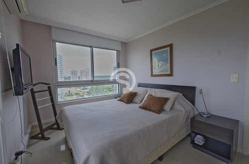 Apartamento A La Venta En Ocean Drive, 2 Dormitorios- Ref: 3338