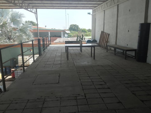 Global Vende Casa Y Galpón, Sector El Sisal, Guacara.