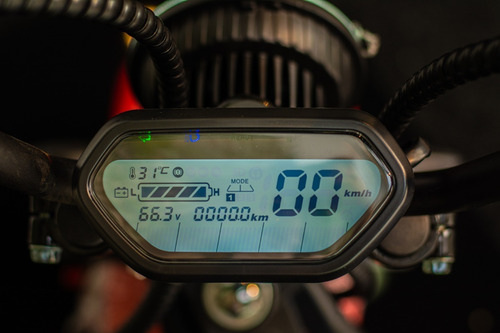 Imagem 2 de 13 de Scooter Eletrica Gloov 2000