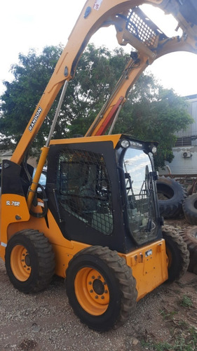 Imagem 3 de 8 de Mini Carregadeira Randon 75r 2017 Com Ar Condicionado