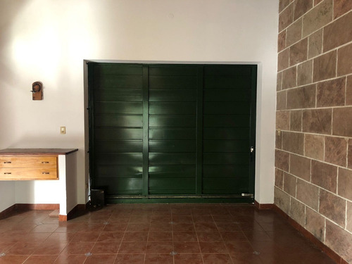 Hermosa Casa Con Pileta En Plátanos