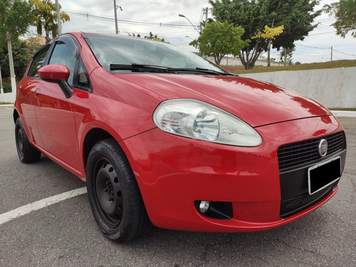 Fiat Punto 1.4 Attractive 8v Flex 2010/11