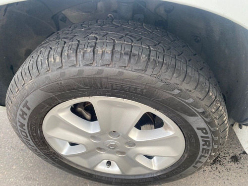 Imagen 14 de 17 de Renault Duster 2017 1.6 Ph2 4x2 Privilege 110cv
