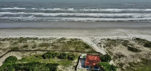 Casa Na Praia Da Juréia, Pé Na Areia, Com Piscina, Frente Ao Mar. Sítio À Beira-mar!