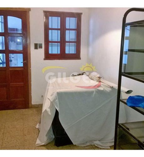 Venta Casa 3 Amb. En Ciudadela Con 2 Locales