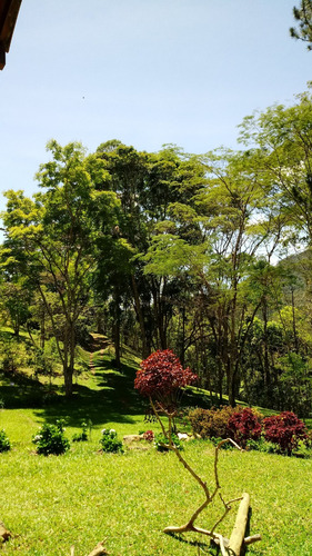 Sítio Em Macaé De Cima, Nova Friburgo, Rj.