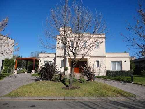 Casa En Venta Ubicado En El Encuentro, General Pacheco, Tigre