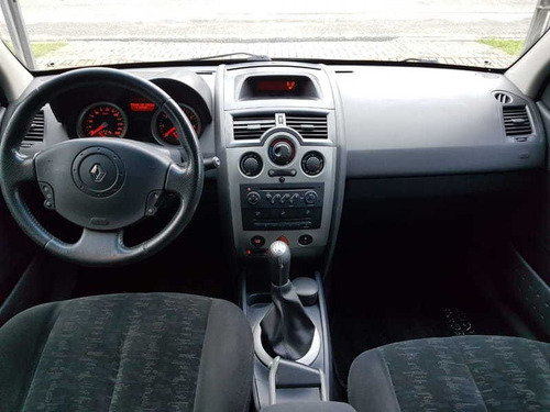 Megane Grand Tour Dynamique 1.6 16v Hi-flex Mec. 2008