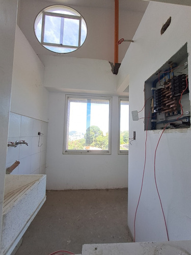 Se Vende Estupendo Pent House Tipo Loft Obra Limpia Para Remodelar A Gusto En La Urbanizacion El Cigarral Del Hatilo Em