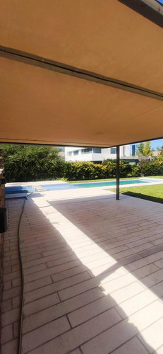 Vendo Casa En Kentucky Club De Campo Oportunidad !!!