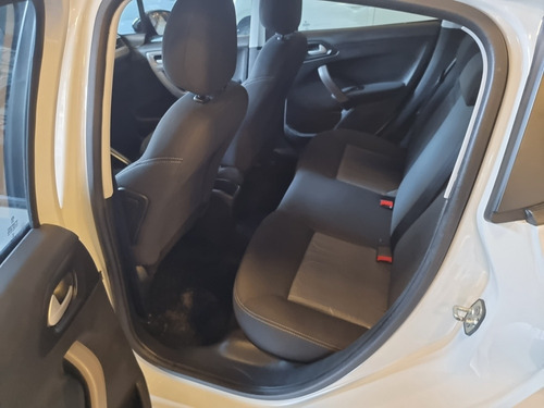 Peugeot 208 Allure Tiptronic