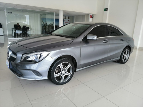 Imagen 1 de 10 de Mercedez Benz Cla 200 2017
