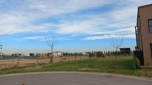 Imagen 4 de 6 de Muy Buen Lote En Barrio Náutico Vila Marina Con O Sin Amarra, Villanueva