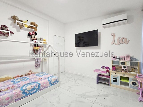 Moderna, Espaciosa, Cálida Y Segura Son Las Palabras Que Definen Esta Casa Excepcional En Santa Ines. Remodelada En Su Totalidad Hace Solo 2 Años, Santa Ines Rsz