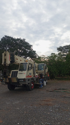 Grua Telescopica Marca Terex 40 Ton, Mod 1998, Certificada