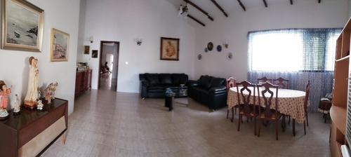 Altamira Excelente Ubicación Casa Con Anexos Independientes Espectacular Terreno 17 Puestos De Estacionamientos Amplio Jardín