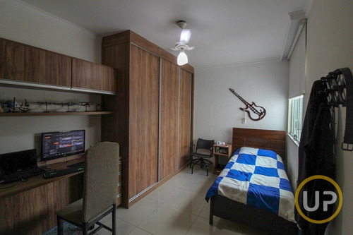 Imagem 9 de 15 de Casa Em Santa Amélia - Belo Horizonte, Mg - 2431