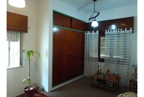 Imagen 3 de 12 de Casa En Lote Propio De 8,66x19