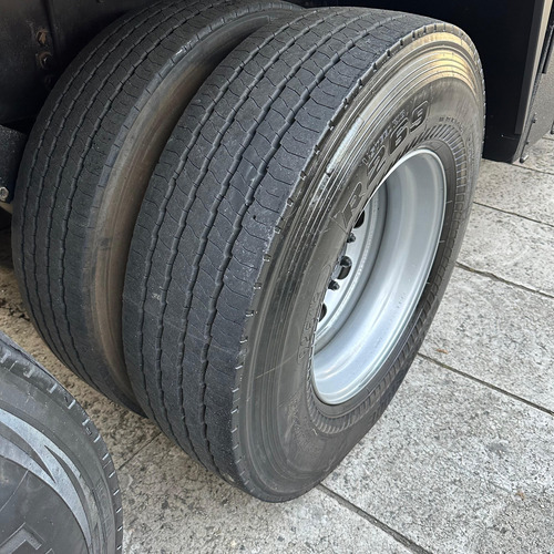 Vw 30 330 Ano 2023 Baú Gancheira 8x2 Leito Financia Até 100%