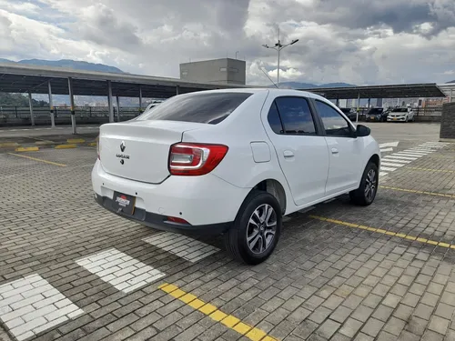 Renault Logan 1.6 Intens Aut