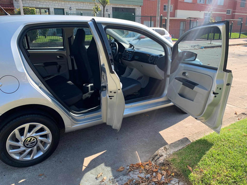 Volkswagen Up! 2018 1.0 High Up! 75cv