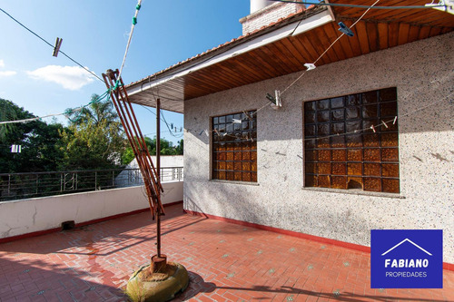 Casa Con Pileta, Quincho Y Garage. Lo Que Necesitas Para Disfrutar Todos Los Dias!