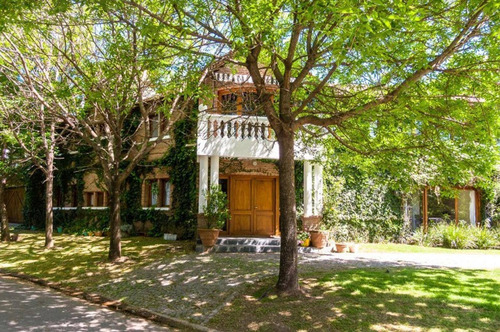 Imagen 4 de 23 de Bellísima Casa 4 Amb 314 Metros En Barrio Privado Boulevares