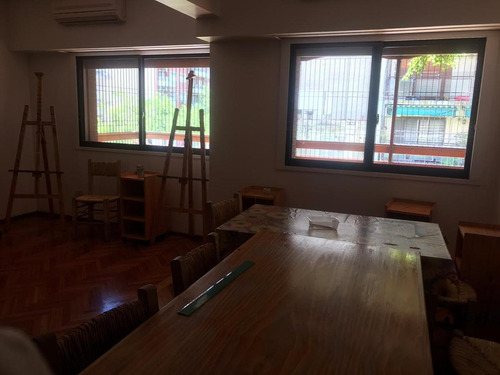 Excelente Piso - 5 Amb. Dep. 4 Baños 2 Balcones 2 Cocheras Baulera. - Belgrano.
